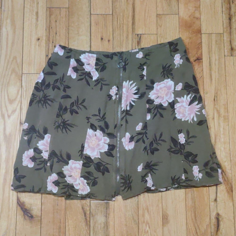 American eagle floral skirt